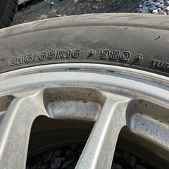 スタッドレス　215／65R16    980
の画像