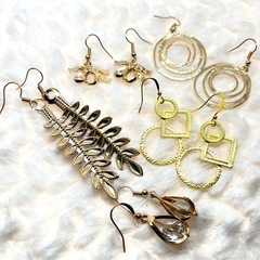 ハンドメイドピアスまとめ売りの画像