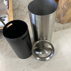 2511-524 ヤマザキ ステンレス製ダストボックス 容量不明 中古の画像