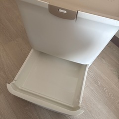 アイリスオーヤマ　　　ラクリーン 猫トイレ　消臭システムトイレ 上からタイプ の画像