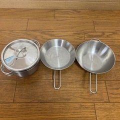 IKEA おままごとキッチン　フライパン、鍋の画像