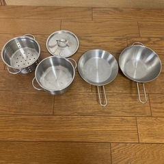 IKEA おままごとキッチン　フライパン、鍋の画像