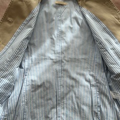 クロコダイルCROCODILEスプリングコート ステインカラーコートトレンチコートcortアウター冬服秋服春服ベージュ無地ストライプ綿麻サイズM肩幅39センチ身幅42センチ袖丈57センチ着丈62センチレディースladys女性用婦人ウィメンズwomen’sの画像