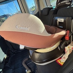 チャイルドシートcombi 0円の画像