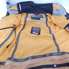 札幌市 清田区 SESSIONS セッションズ スノーボードウエア Mサイズ ゴアテックス GORE-TEX ブラック×ブラウンの画像