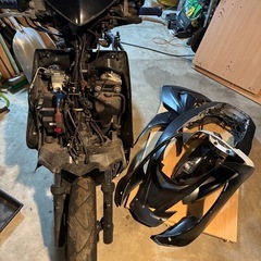 シグナスX3型　カウル　部品取りの画像