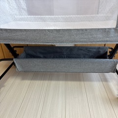 ベビーベッド　キャスター付き　の画像