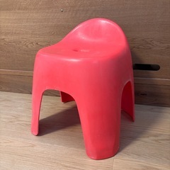 リッチェル ハユール　風呂イス　レッドの画像