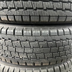 145R12LTブリヂストンスタッドレスタイヤの画像