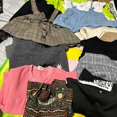 女の子服ー新中古と古中古ー全部で31枚の画像