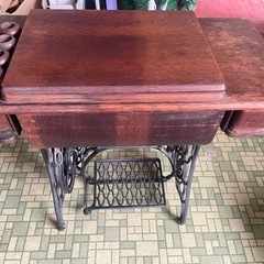 【引取限定】SINGER シンガー　アンティーク　ミシン台　網目鉄脚　ヴィンテージ　足踏みミシンの画像