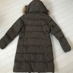 GUロングダウンコートの画像