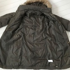 GUロングダウンコートの画像