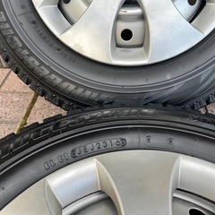 【お話中】軽自動車用スタッドレスタイヤ ホイールカバー付きの画像