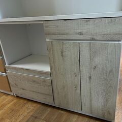 【リサイクルストアスターズ城西店】 【中古品】食器棚の画像