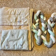 ベビー掛け布団、まくら、ベッドガードクッションの画像