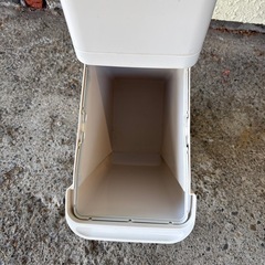 スリムゴミ箱の画像