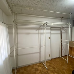 【引渡者決定】閲覧ありがとうございました。伸縮式 突っ張り式 クローゼットハンガー ワイド ホワイト N-S-001801H6AHの画像