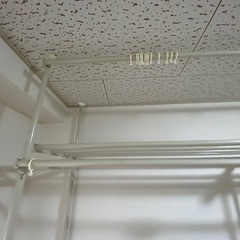 【引渡者決定】閲覧ありがとうございました。伸縮式 突っ張り式 クローゼットハンガー ワイド ホワイト N-S-001801H6AHの画像