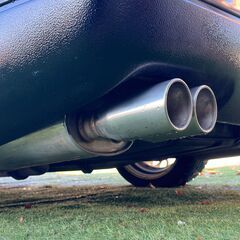 ローンは毎月29,500円～　日産　フェアレディZ　バージョンS　Tバールーフ　タイミングベルト交換済み　フジツボマフラー　東京オートタワーバー　東京オートラジエータークーリングパネル　車高調　ＡＰＥＸｉ追加メーター　社外セミバケットシート　社外１８インチアルミホイール　ＥＴＣの画像