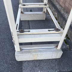 エアコン室外機用ラックの画像