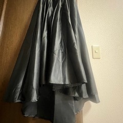 新品❗️サテン生地スカートの画像