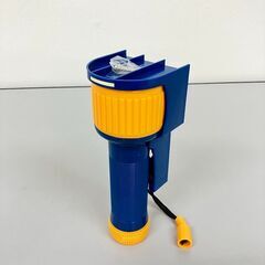 stp-3572　2・IN・1　常備灯　懐中電灯　ライト　壁掛け　乾電池　単1電池×2本　非常灯　防災　停電　非常用　照明の画像