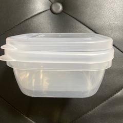 💛タッパー2個の画像