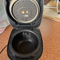 炊飯器の画像