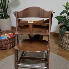 大和屋 すくすくチェアプラス テーブル付 ダークブラウン ベビーチェア 中古品販売 11Dの画像