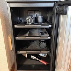 【ジャンク品】カメラ防湿庫の画像