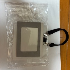 ファミリア　パスケースの画像