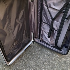 ドンキで買った新品　スーツケースの画像