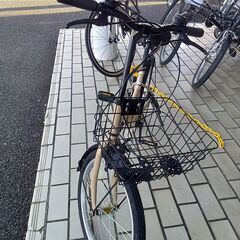 ★リユースのサカイつくば店★TK7370  折りたたみ自転車 20インチ クリーム クリーニング済み 【リユースのサカイつくば店】の画像