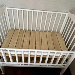 KATOJIハイポジションベビーベッド
の画像