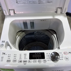 050★美品★2022年製 e angle
「レトロインバーター洗濯機」7kg ANG-WM-B70-Wの画像