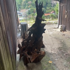 木の置物の画像