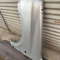 ジムニー　JB23 4型　フロントフェンダー　助手席側の画像