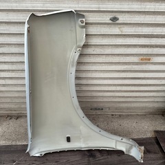 ジムニー　JB23 4型　フロントフェンダー　助手席側の画像