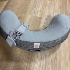 エルゴ ナチュラルカーブ ナーシングピロー　授乳クッションの画像