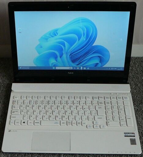 美品　NEC LAVIE　予約済
