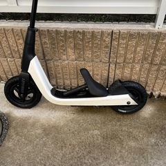 キックボードスクート
の画像