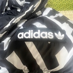 アディダスオリジナルス　中綿の画像