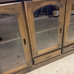 木製キッチンボード　食器戸棚　キャビネットの画像