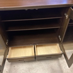 木製キッチンボード　食器戸棚　キャビネットの画像