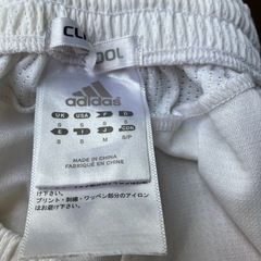 adidas 短パン　Mの画像