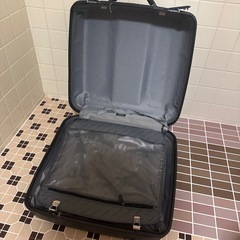 samsonite   スーツケースの画像