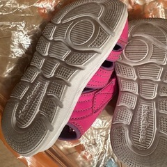 SKECHERS サンダルの画像