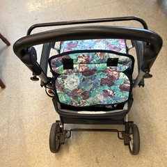 サ2511-337 幸和製作所 シルバーカー 花柄 エメラルド パープル キズ汚れ有りの画像