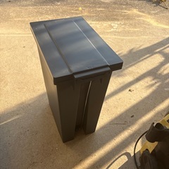 無料　美品　ゴミ箱の画像